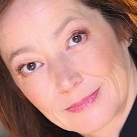 Suzan Crowley Çıplak