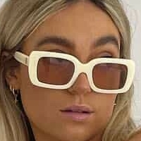 Taila Ella Çıplak