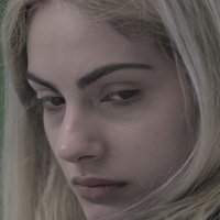 Tara Thaller Çıplak