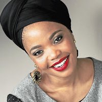Terry Pheto Çıplak