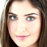 Tess Atkins Çıplak