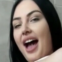 valarievalacc Çıplak
