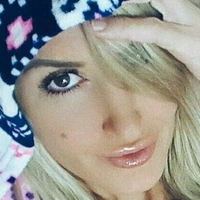 Violet Kol Çıplak