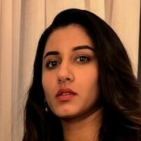 Vishnu Priya Bhimeneni Çıplak