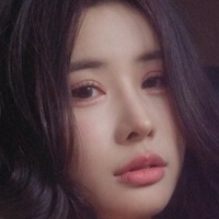 Yeon Yu Çıplak