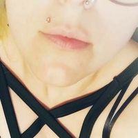 Your Favorite Dumb Btch Çıplak