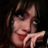Yungeline Çıplak