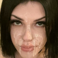 Zana Ashtyn Çıplak