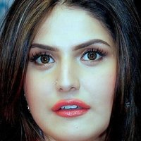 Zarine Khan Çıplak