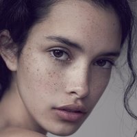Zoe Barnard Çıplak