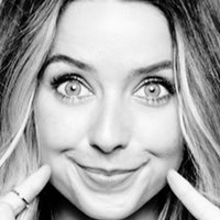 Zoella Çıplak